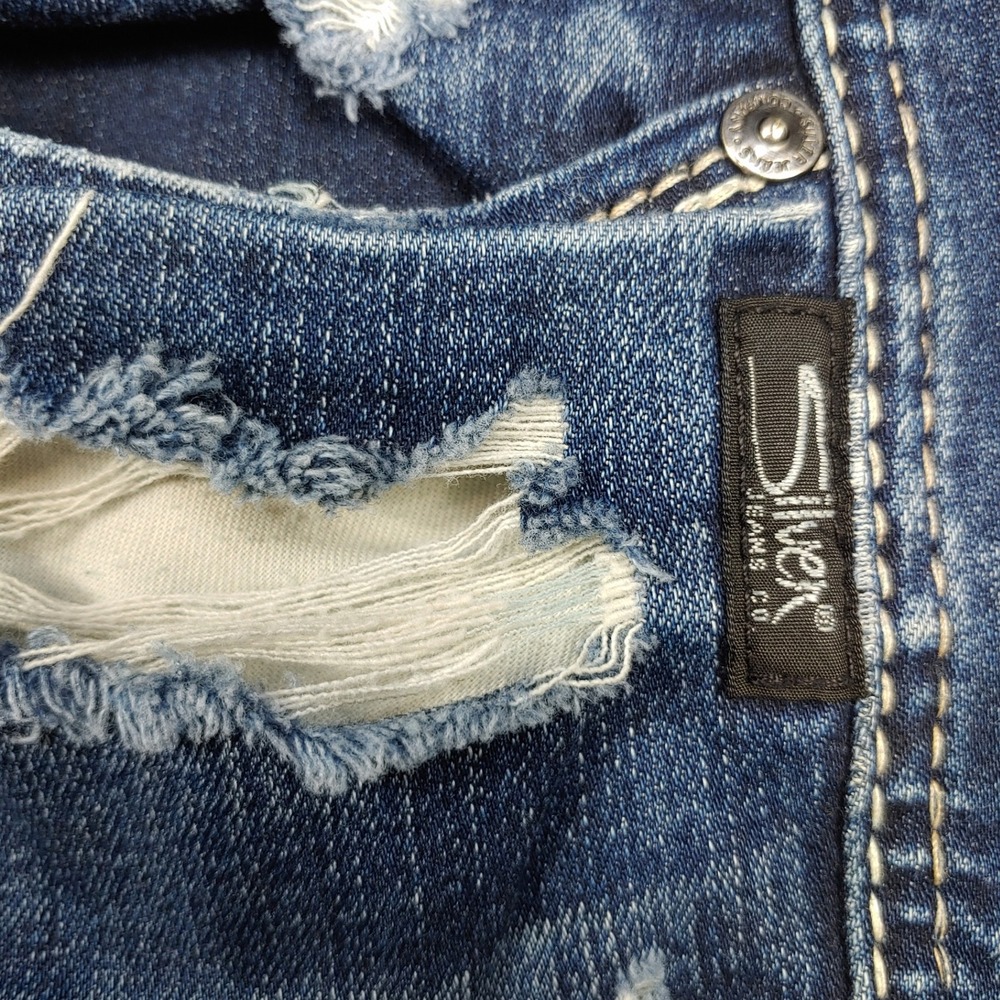 Silver Jeans Co. Suki Capri - Womens 34x25 Blue Distressed Mid Rise - VERY GOOD - Picture 9 of 15